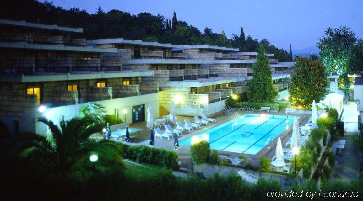 Hotel Garden Τέρνι Εξωτερικό φωτογραφία