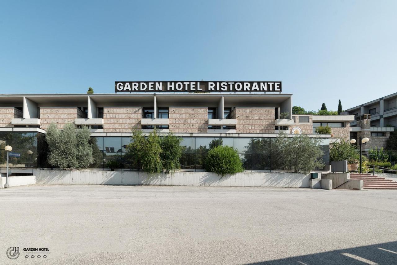 Hotel Garden Τέρνι Εξωτερικό φωτογραφία